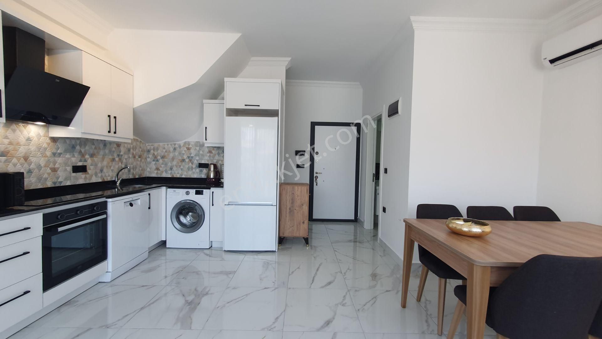 Alanya Oba Mah. Eşyalı Satılık 3+1 Dubleks