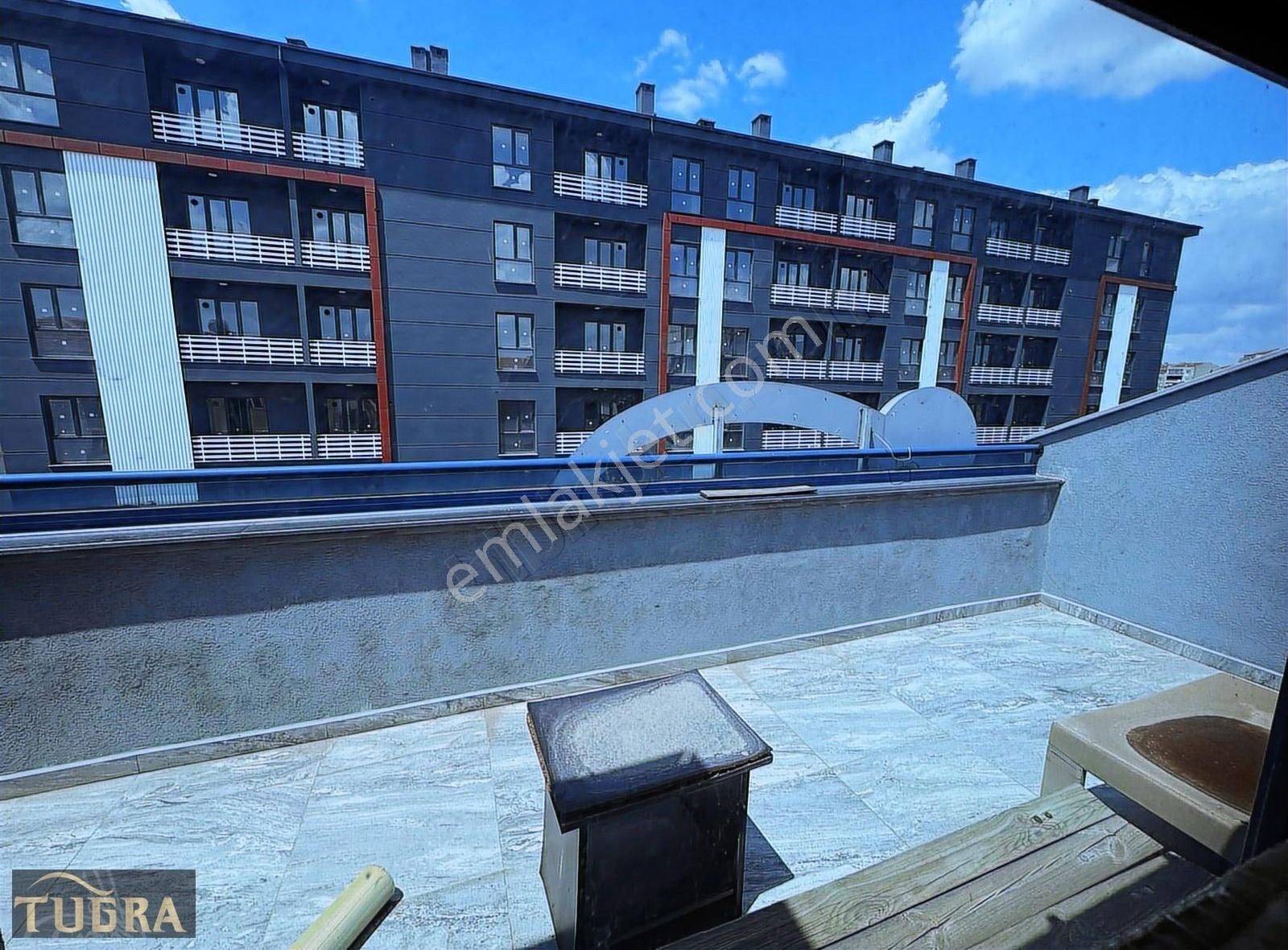 Tuğra'dan Güzel Konumda Satılık Komple İş Yeri Binası - Görsel 9