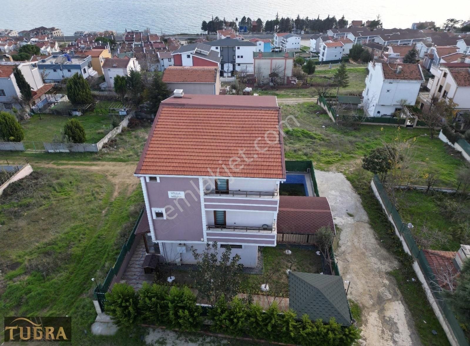 Tuğra'dan Deniz Manzaralı Ultra Lüks 4 Katlı Villa