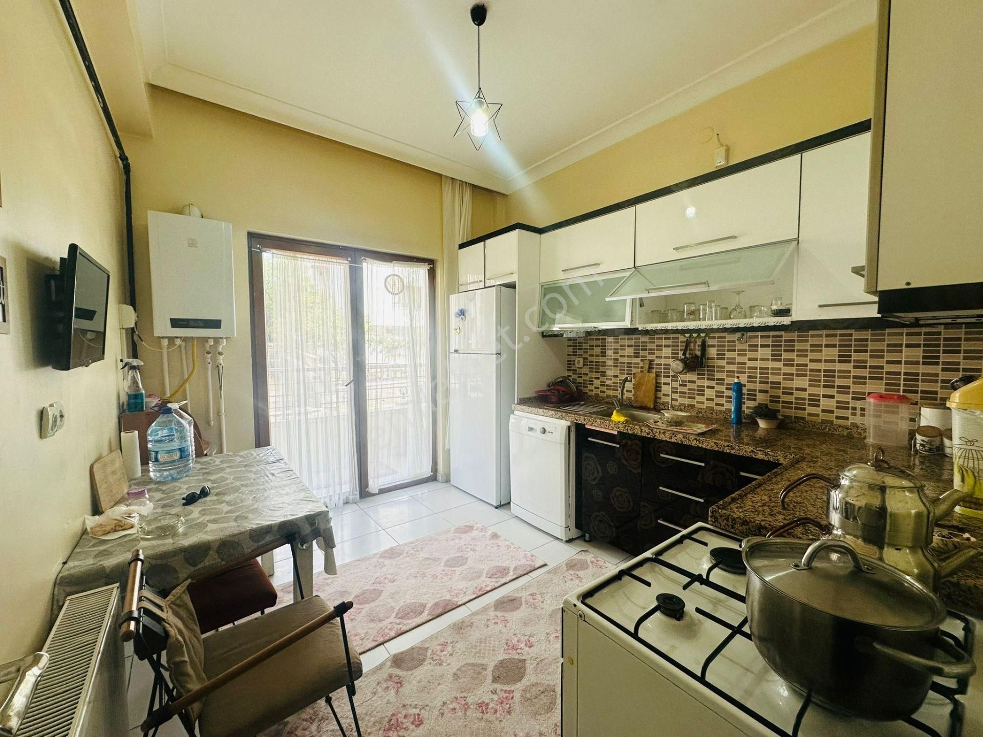 Karapürçek'te Köroğlu Parkı Dibinde Asansörlü 3+1 Satılık