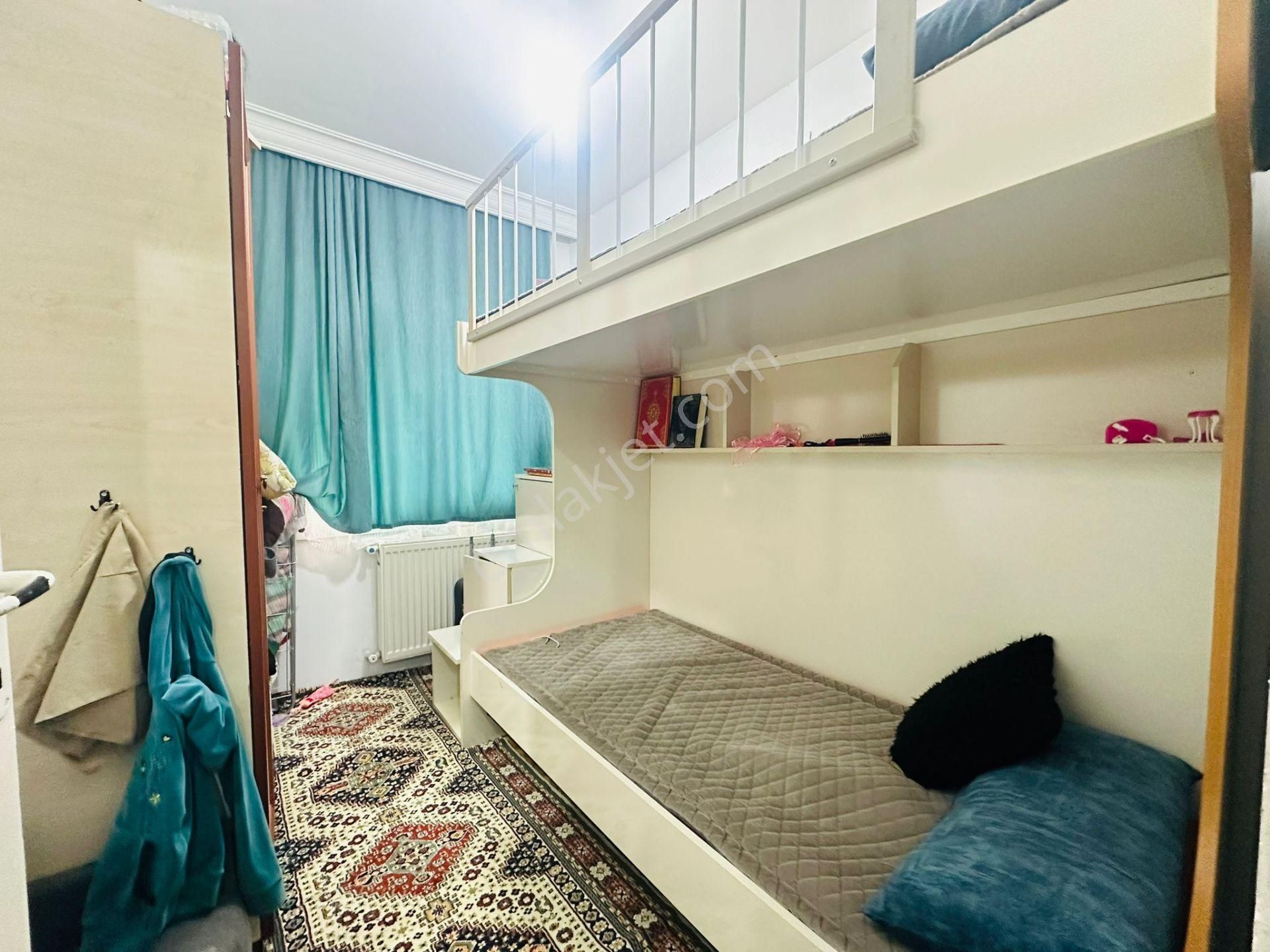 Karapürçe'te Diş Hastanesi Yakını Asansörlü 3+1 Satılık - Görsel 6