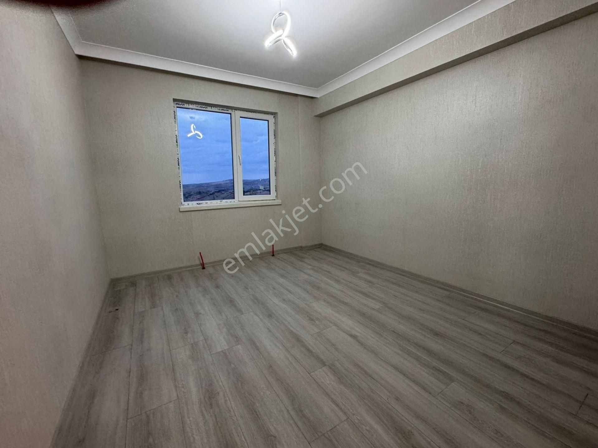 Beşikkaya'da Manzaralı Full Yapılı 3+1 Ara Kat Satılık Sıfır Daire !! - Görsel 8