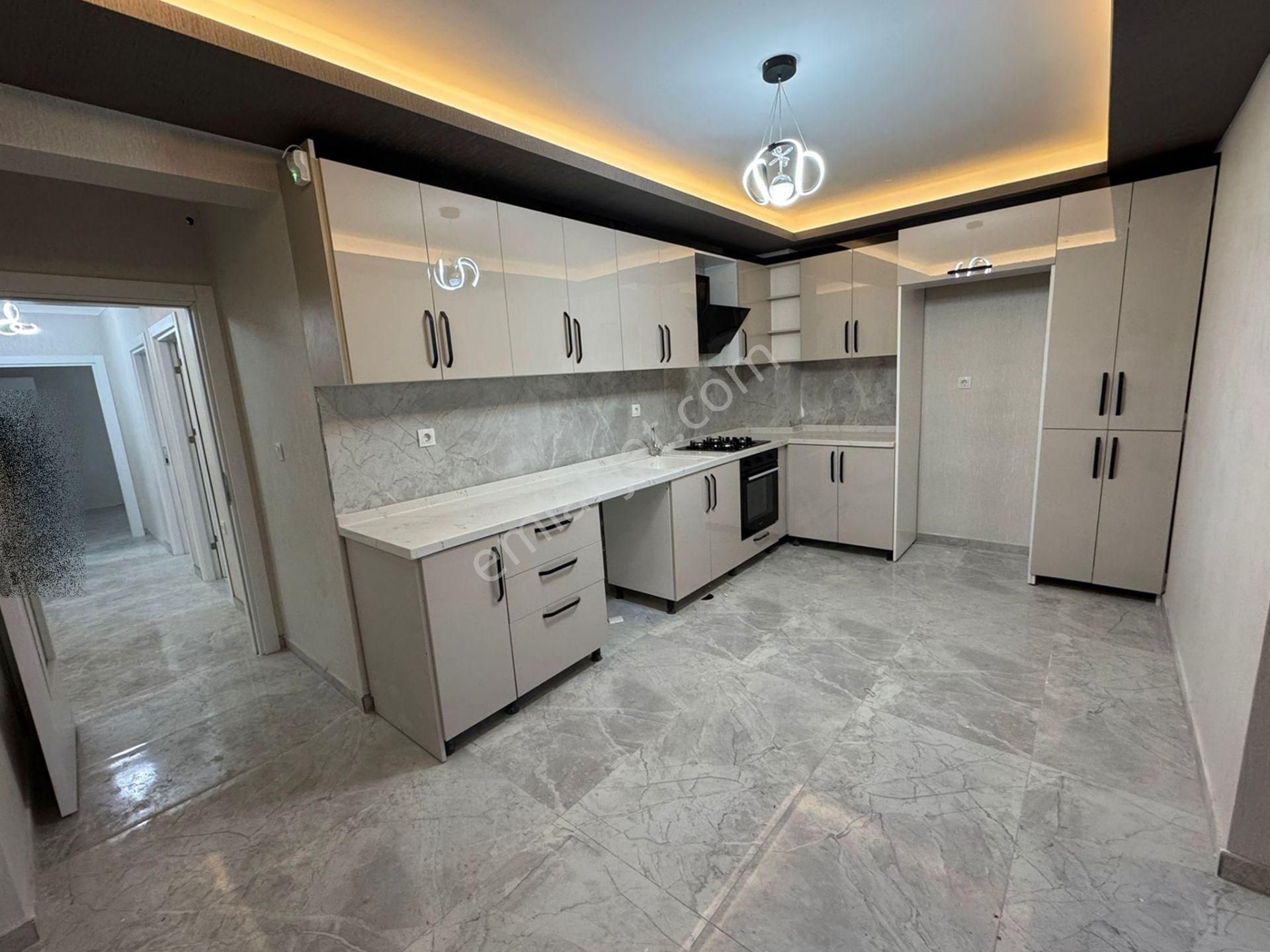 Beşikkaya'da Manzaralı Full Yapılı 3+1 Ara Kat Satılık Sıfır Daire !!