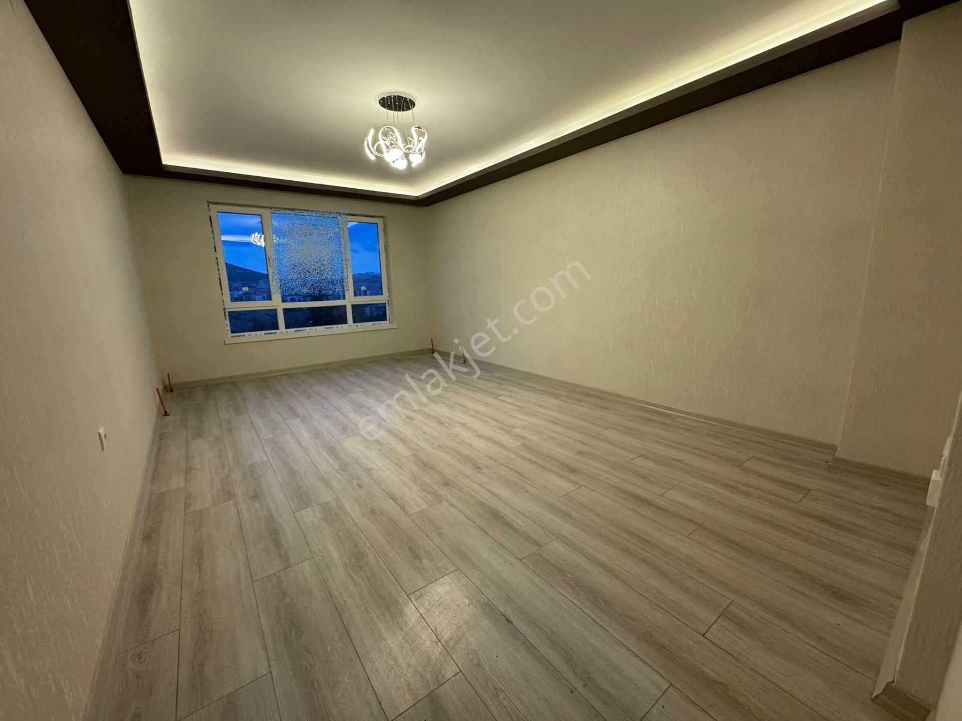 Beşikkaya'da Manzaralı Full Yapılı 3+1 Ara Kat Satılık Sıfır Daire !! - Görsel 6