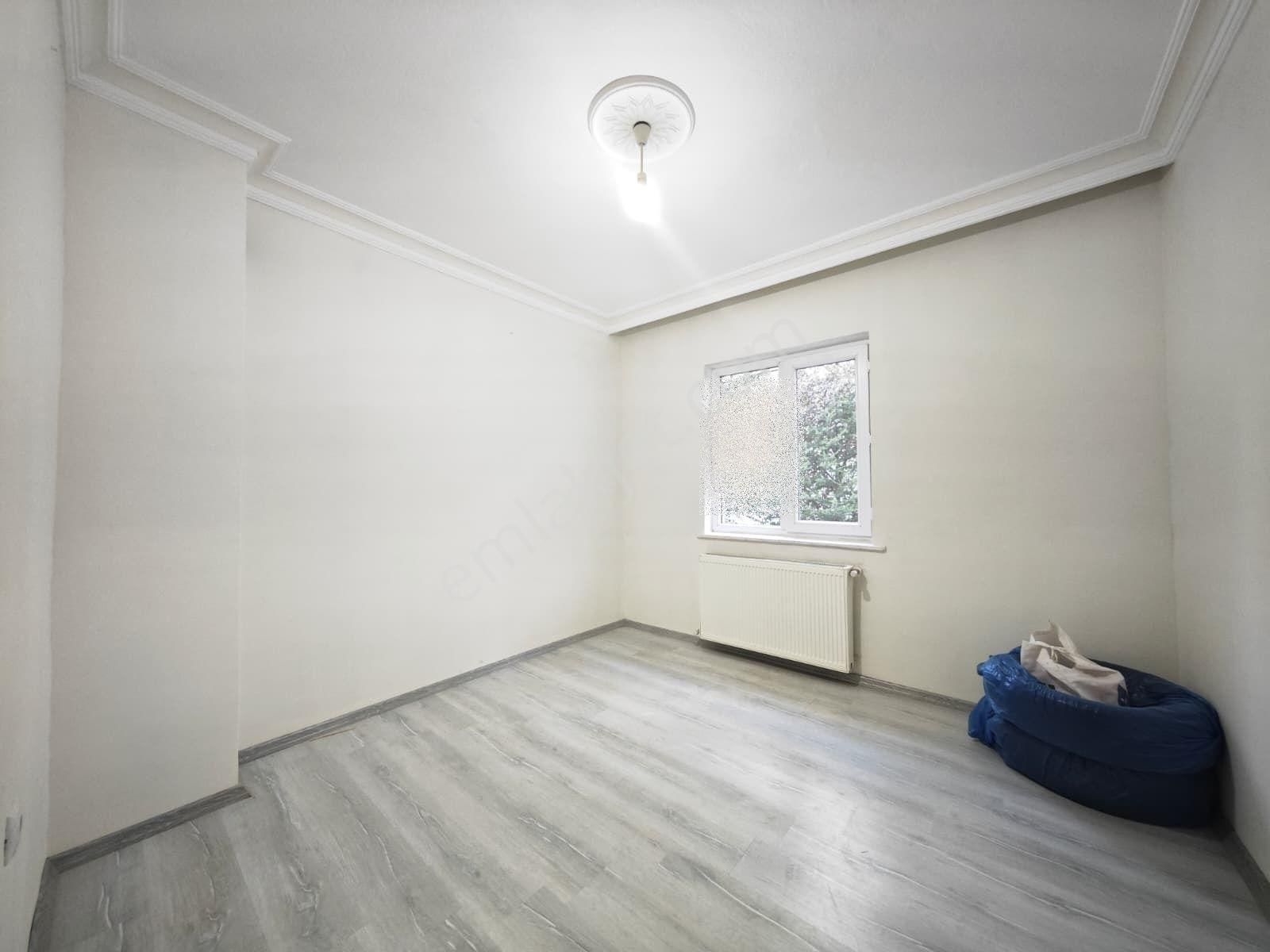 Karapürçek'te İçerisi Yenilenmiş Full Yapılı 1.katta 3+1 Satılık Daire !! - Görsel 8