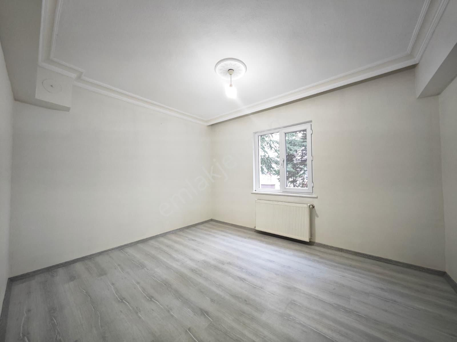 Karapürçek'te İçerisi Yenilenmiş Full Yapılı 1.katta 3+1 Satılık Daire !! - Görsel 7