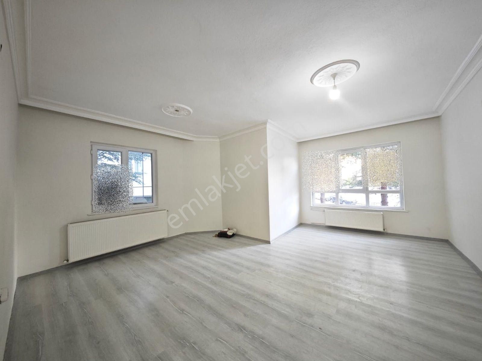 Karapürçek'te İçerisi Yenilenmiş Full Yapılı 1.katta 3+1 Satılık Daire !! - Görsel 5