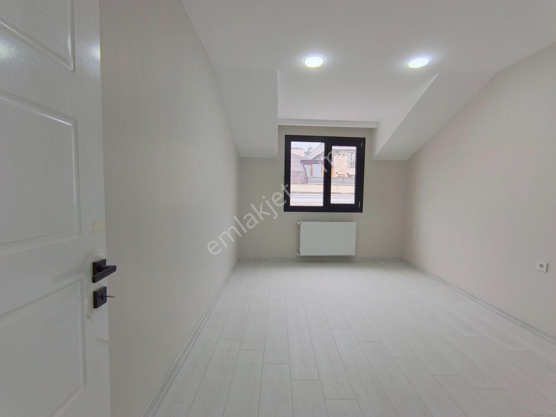 Çekmeköy Merkez Mh Satılık Lüks 4+2 250m2 Çatı Dubleks - Görsel 20