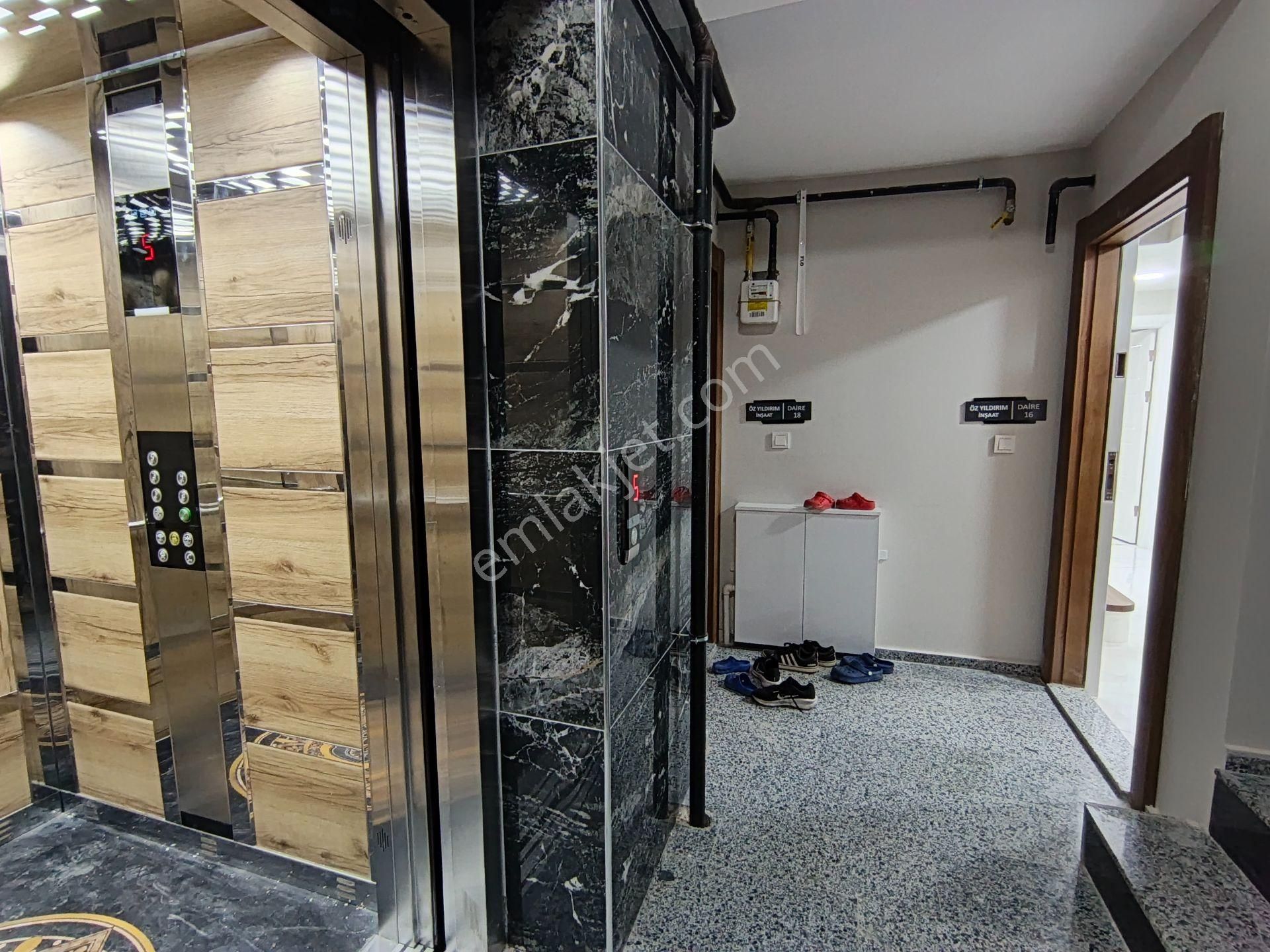 Çekmeköy Merkez Mh Satılık Lüks 4+2 250m2 Çatı Dubleks - Görsel 2