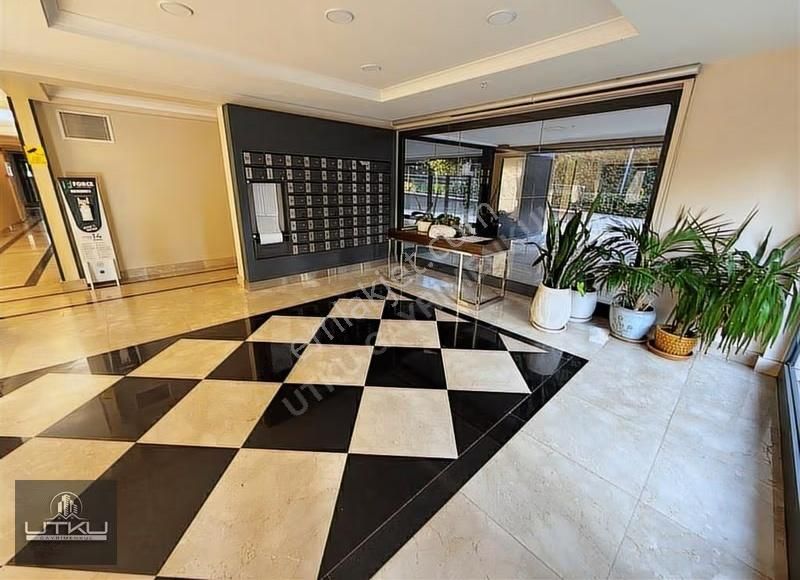 Utkudan Fenerbahçe Sahilde Deniz Manzaralı 7/24 Güvenlikli 4+1 - Görsel 12