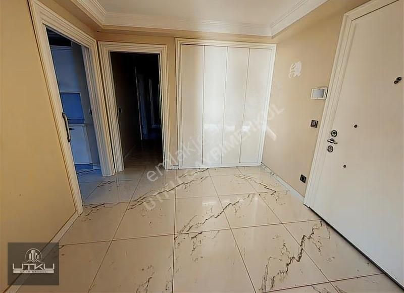 Utkudan Fenerbahçe Sahilde Deniz Manzaralı 7/24 Güvenlikli 4+1 - Görsel 11