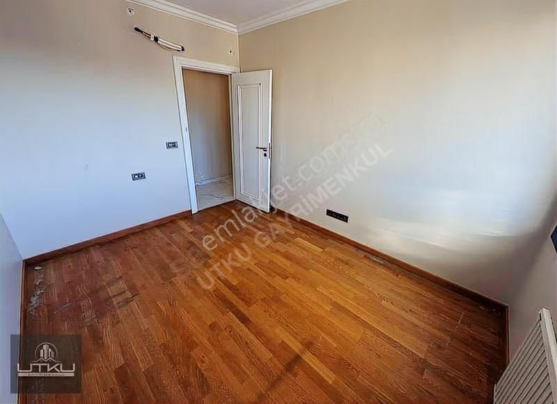 Utkudan Fenerbahçe Sahilde Deniz Manzaralı 7/24 Güvenlikli 4+1 - Görsel 13