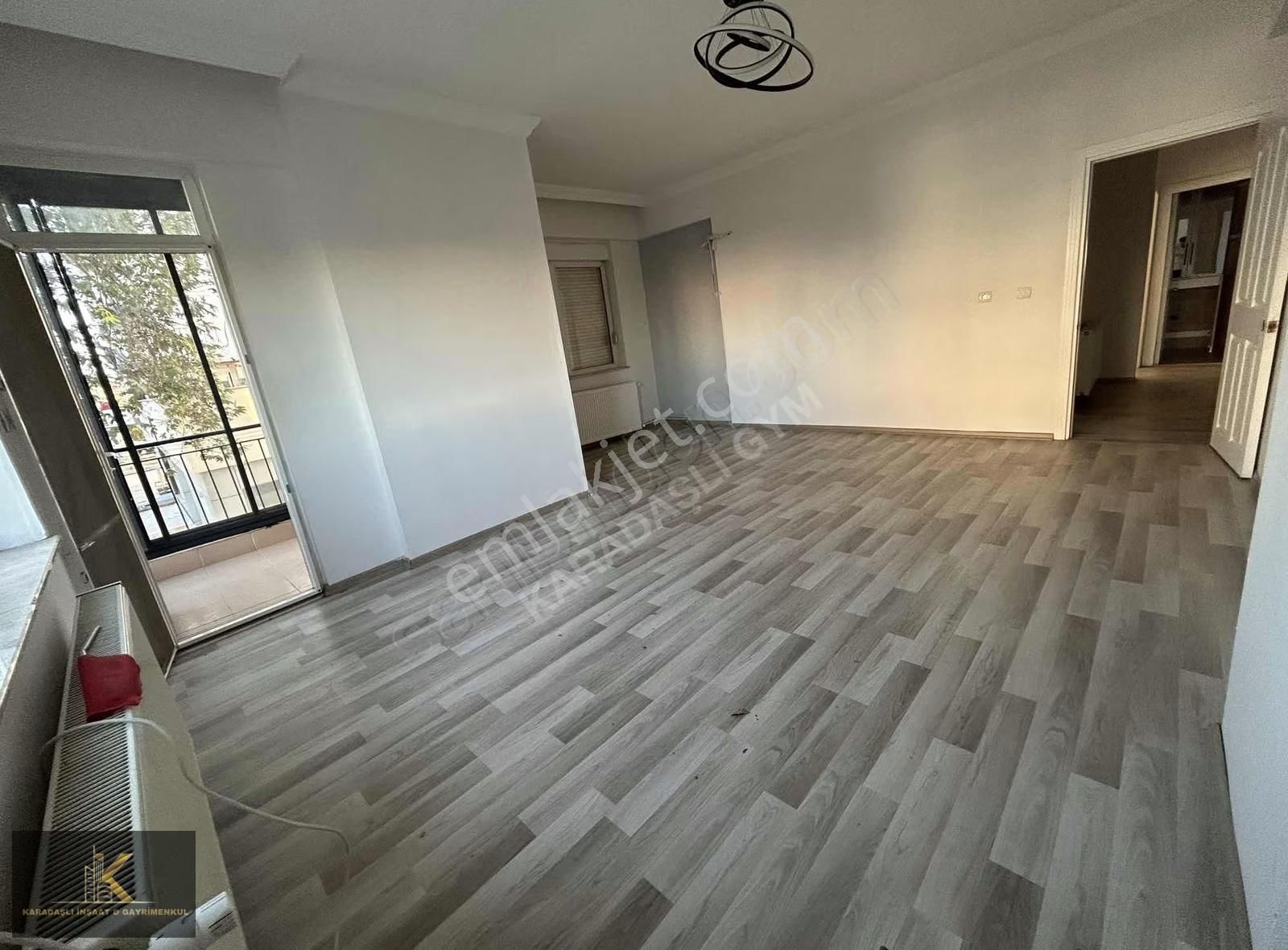 Bahçeyakada Atatürk Caddesi Üzerinde Geniş 2+1 Daire - Görsel 7