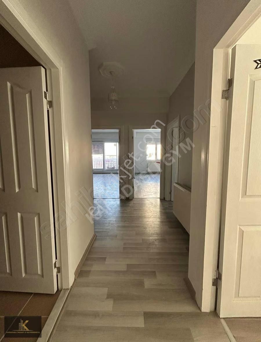 Bahçeyakada Atatürk Caddesi Üzerinde Geniş 2+1 Daire - Görsel 12