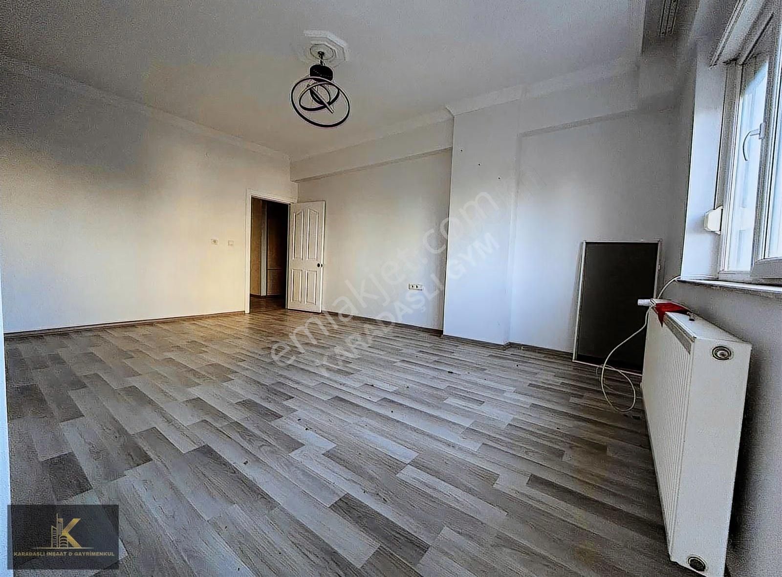 Bahçeyakada Atatürk Caddesi Üzerinde Geniş 2+1 Daire - Görsel 16