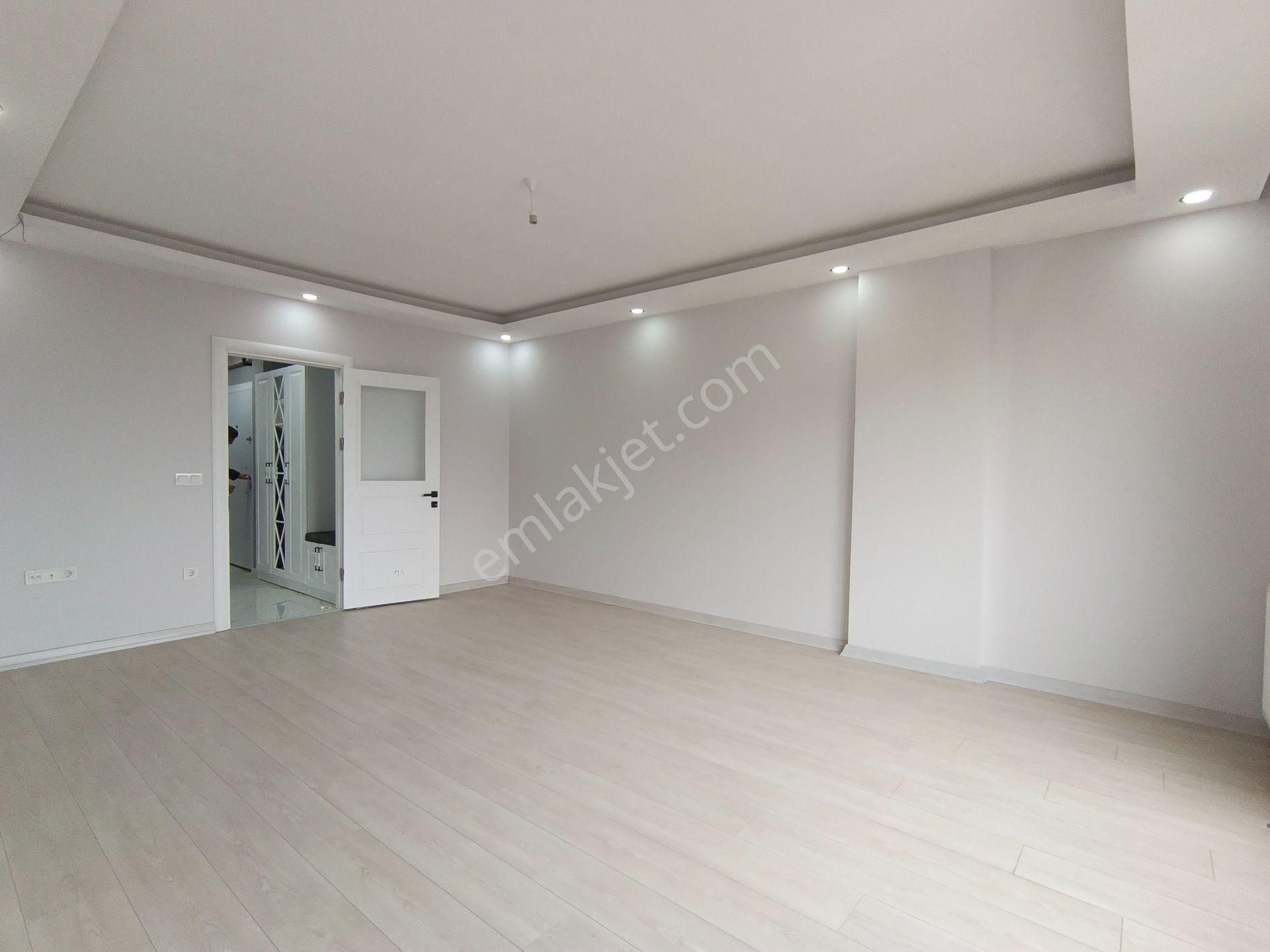 Çekmeköy Merkez Ultra Lüks 4+2 220m2 Çatı Dubleks Daire!!! - Görsel 14