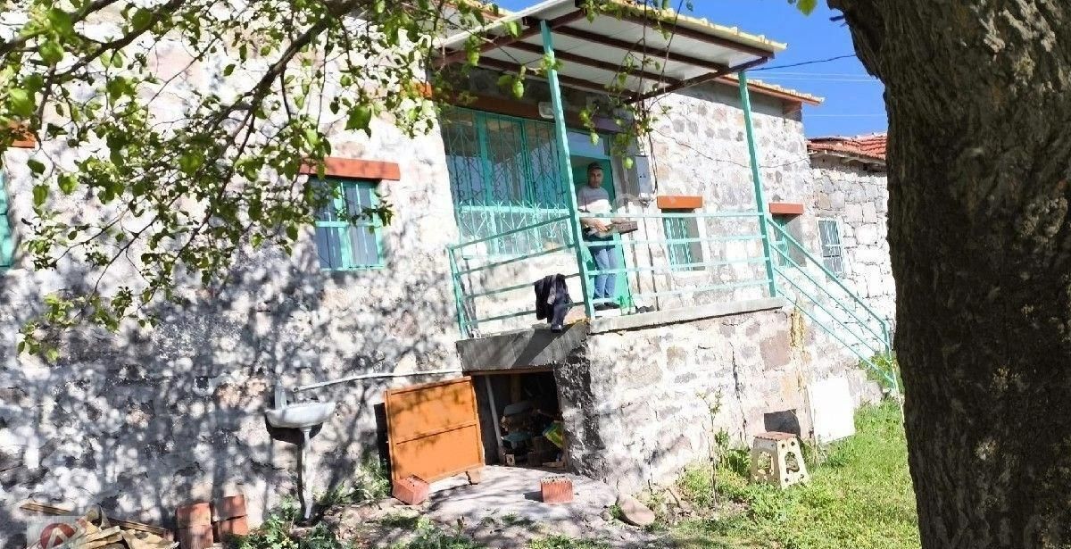 Manisa Yunusemre Mh Recepli Köyü Avlulu 2+1 Taş Ev - Görsel 16