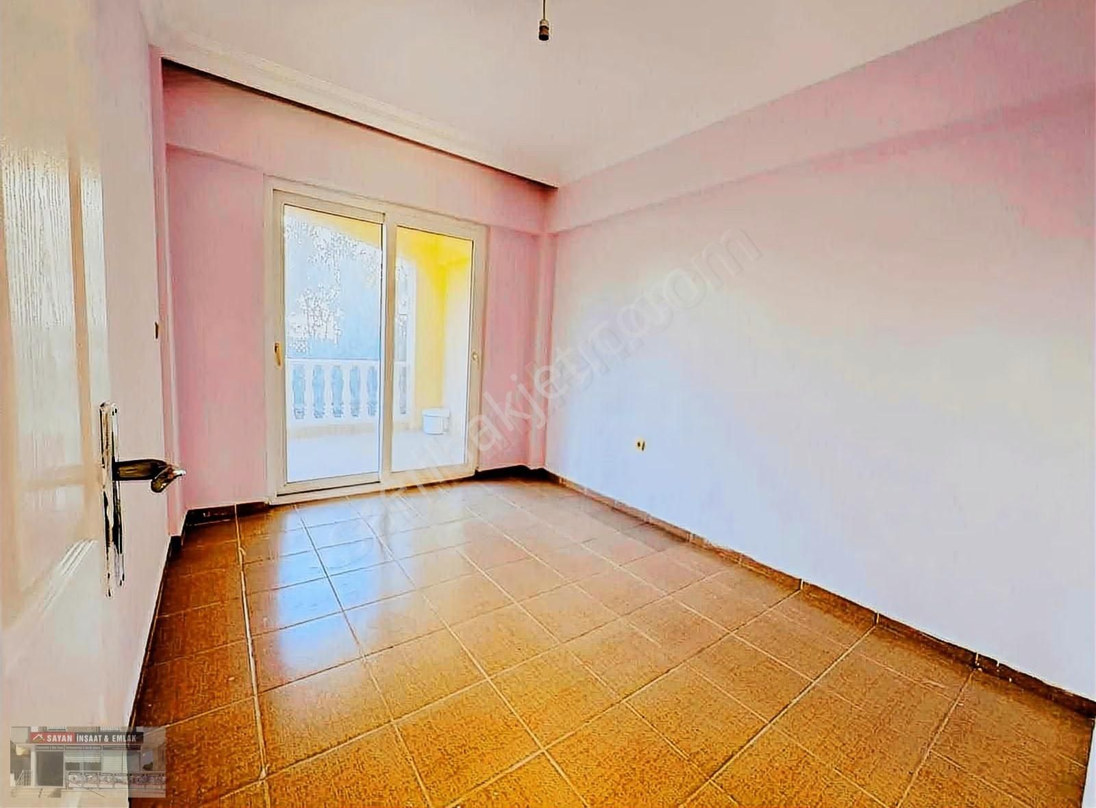 Akbükte Satılık 2+1 Havuzlu Site İçinde Köşe Daire - Görsel 16