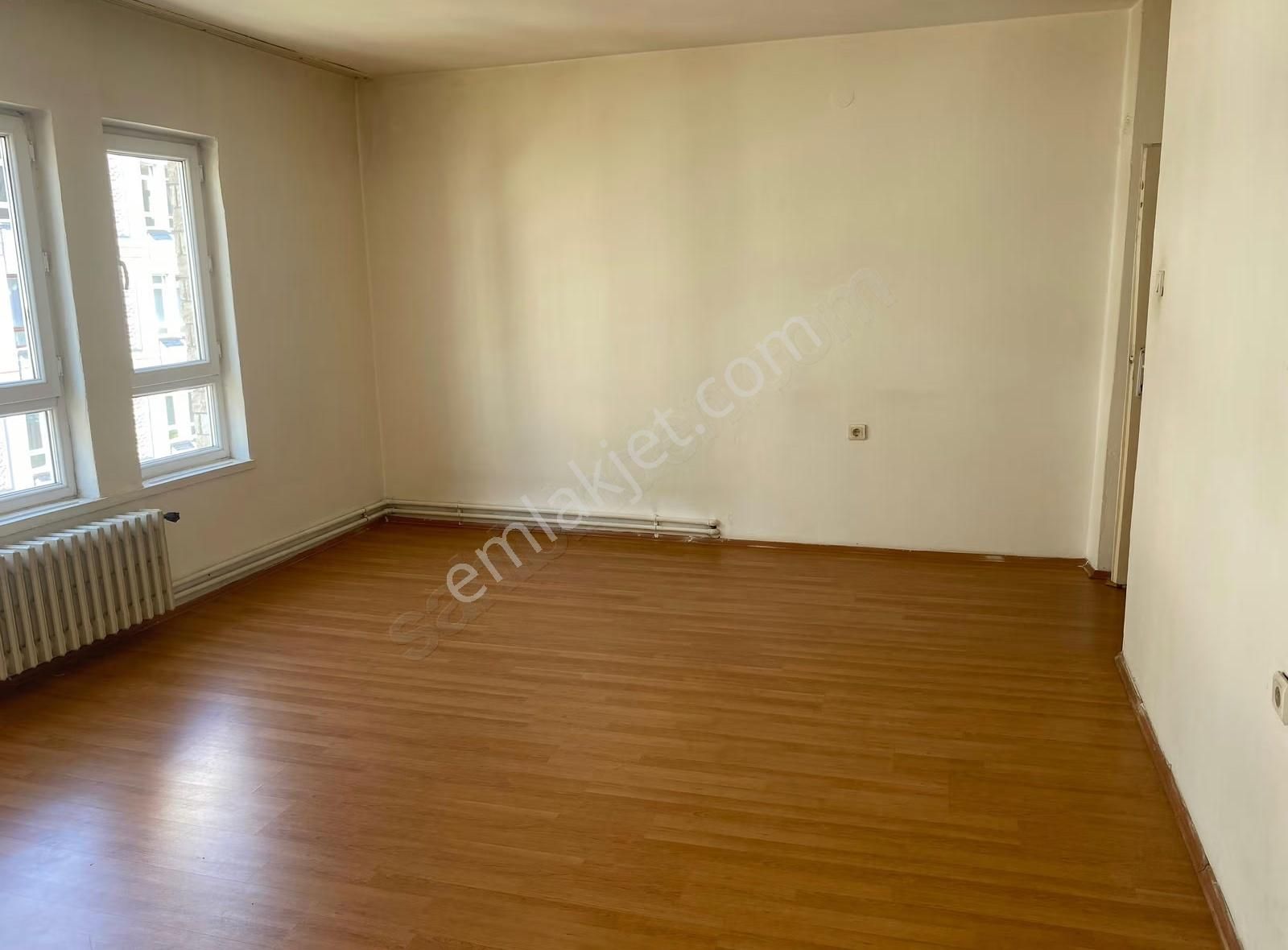 Demetevler 6.caddede Asansörlü, Otoparklı, Önce Cephe 3+1 Bakımlı Kiralık Daire - Görsel 5