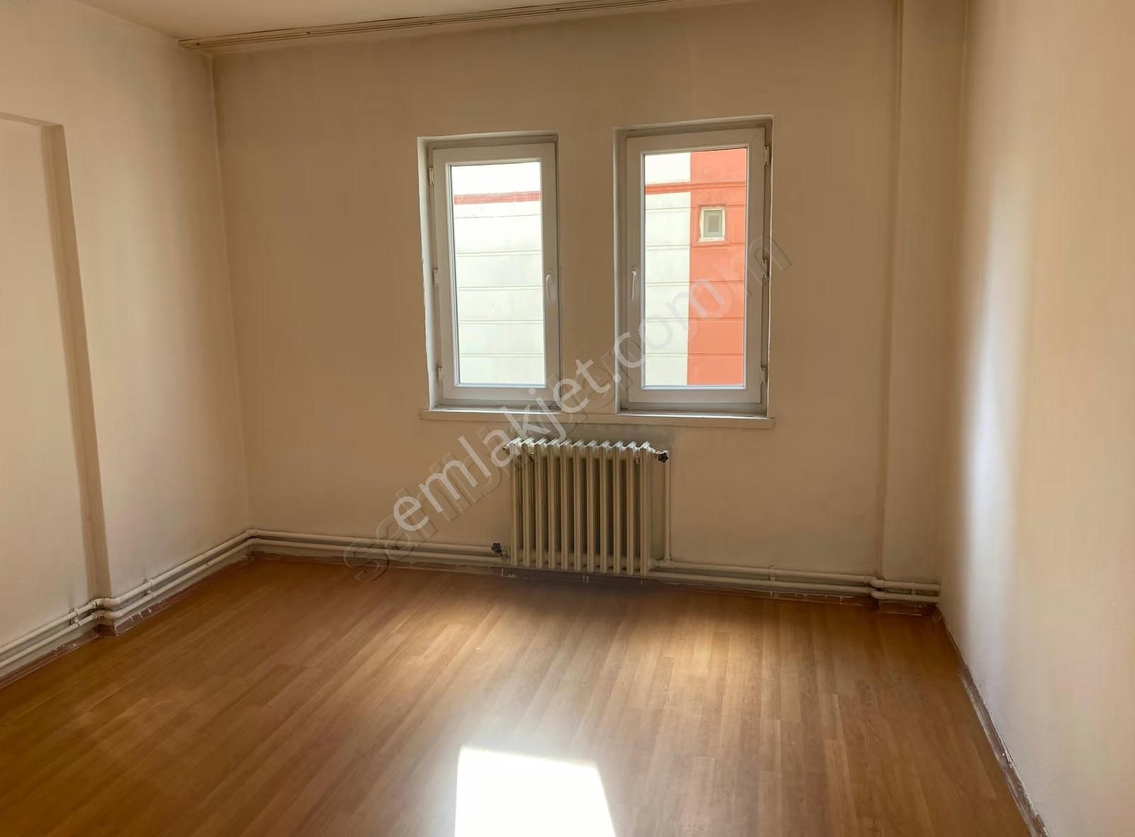 Demetevler 6.caddede Asansörlü, Otoparklı, Önce Cephe 3+1 Bakımlı Kiralık Daire - Görsel 9