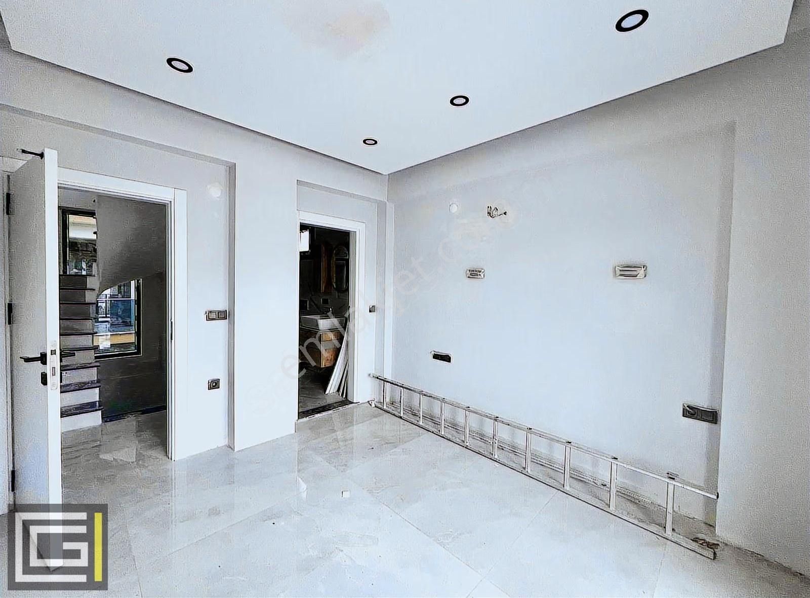 Nezih Konumda Müstakil Havuzlu Ve Yerden Isıtmalı Modern Villa! - Görsel 4