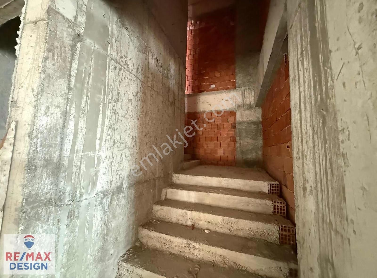 Remax Desıgn Emel Bostancı'dan Çarşıda Komple Satılık İş Yeri - Görsel 10