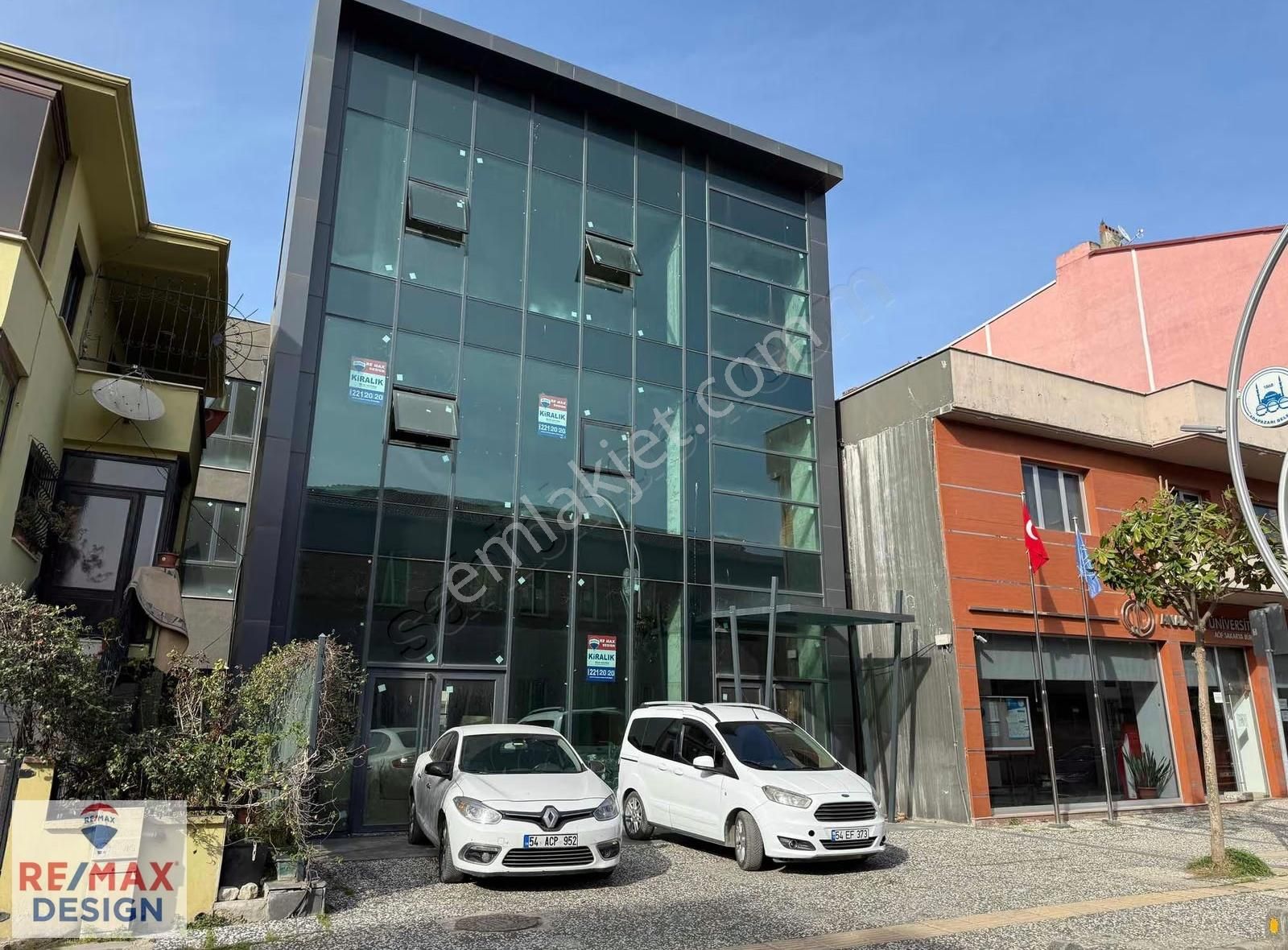 Remax Desıgn Emel Bostancı'dan Çarşıda Komple Satılık İş Yeri - Görsel 4