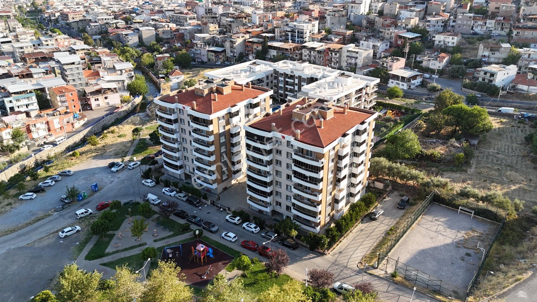 İzmir Şehir Hastanesi Yakını Kiralık 3+1 Ferah Daire