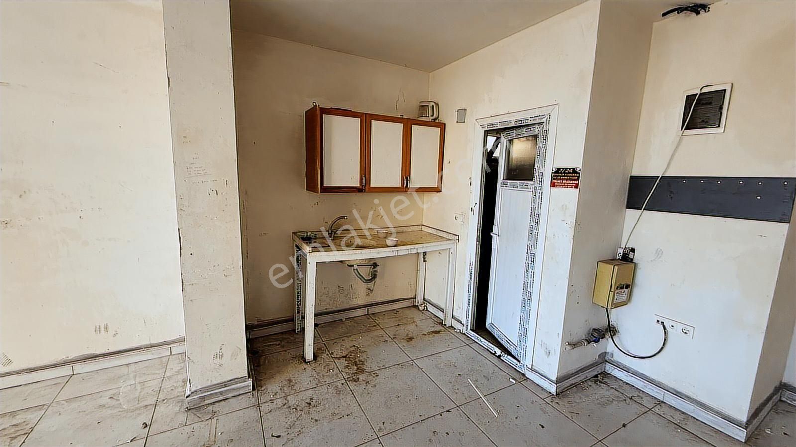 Erdemli Tapu Cad. 50 M2 Satılık Dükkan Yada Ofis Sontaj Su Var - Görsel 9