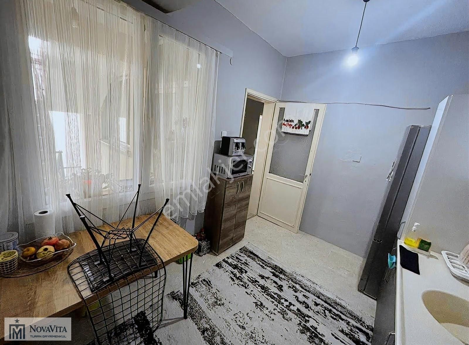 Bornova Tuna Mah. Satılık Arakat 95 M2 Kapalı Mutfak Daire - Görsel 4