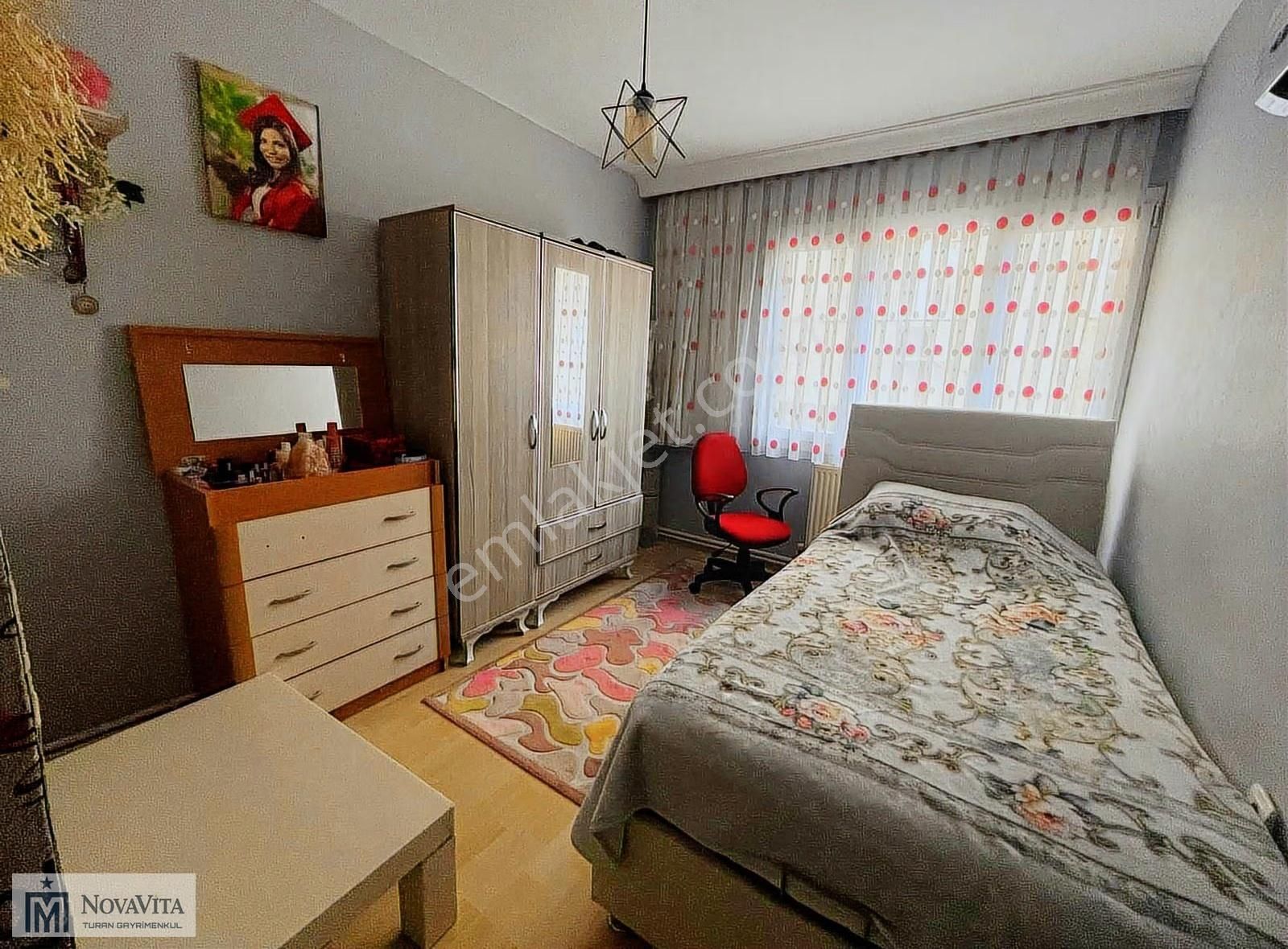 İzmir Üçyol Metro Yakını 135 M2 D.gazlı 3+1 Daire - Görsel 12