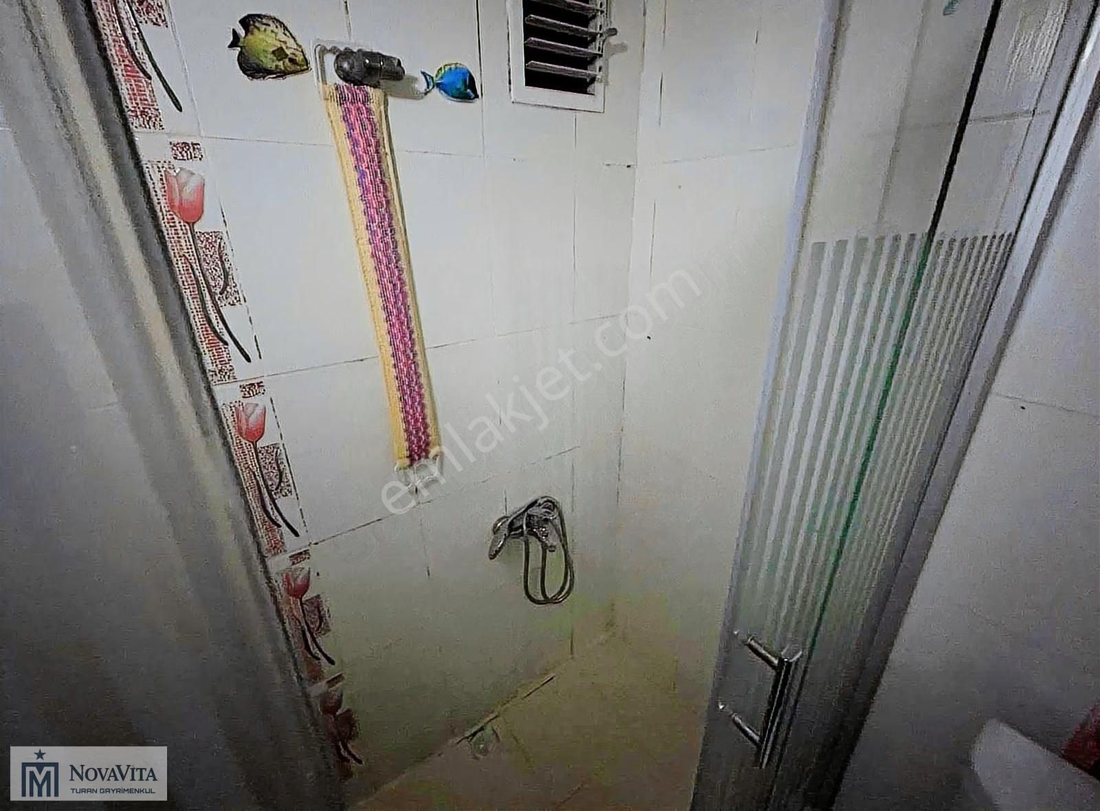 İzmir Üçyol Metro Yakını 135 M2 D.gazlı 3+1 Daire - Görsel 4