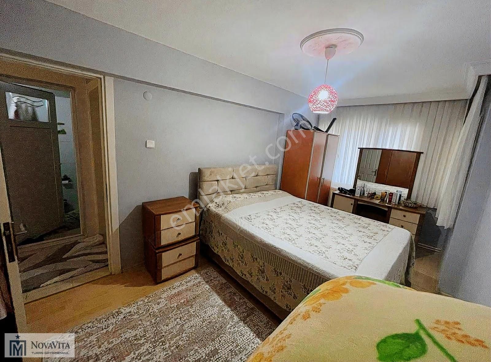 İzmir Üçyol Metro Yakını 135 M2 D.gazlı 3+1 Daire - Görsel 18