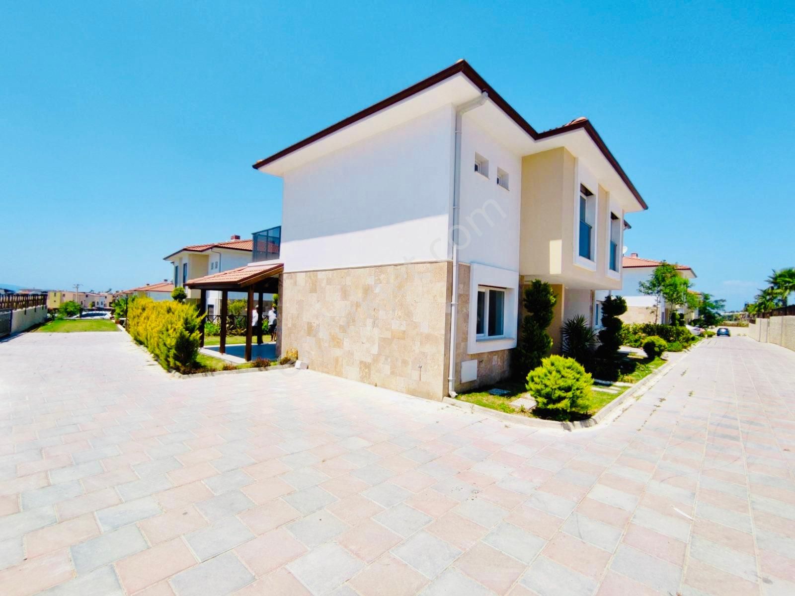 Denize 900metre 3+1 Havuzlu Sitede Yazlık - Görsel 6