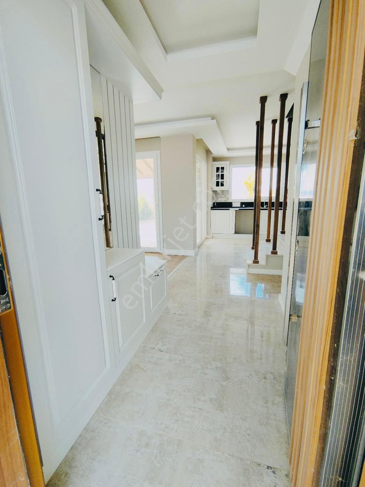 Denize 900metre 3+1 Havuzlu Sitede Yazlık - Görsel 24