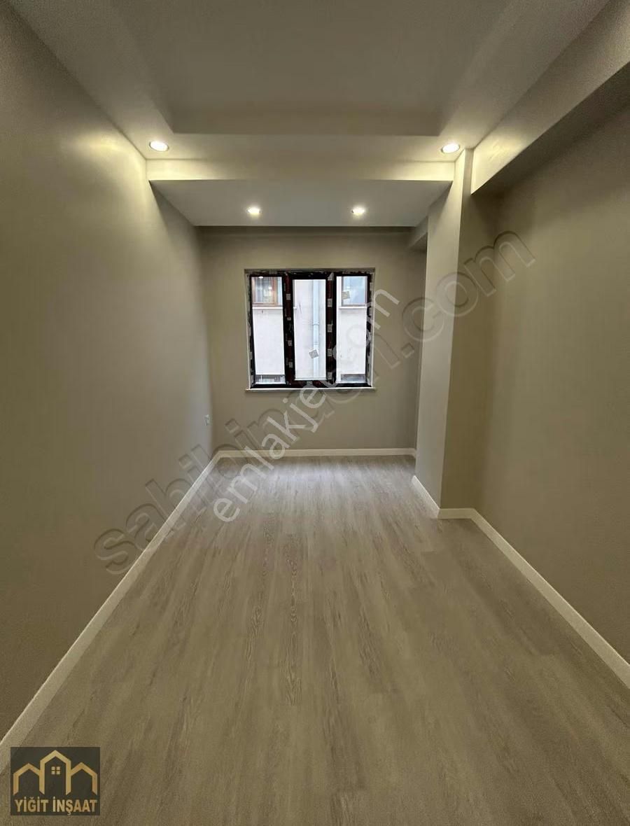 Cevatpaşa'da Satılık 3+1 Ebeveyn Banyolu Lüks Ara Kat Daire - Görsel 10