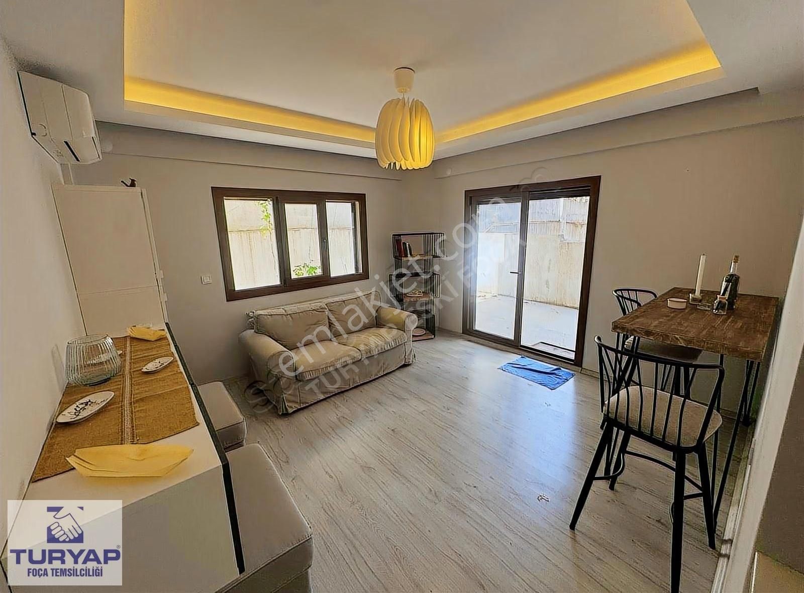 İzmir Buca'da Kapalı Mutfaklı Doğalgazlı Geniş 1+1 Eşyalı Daire