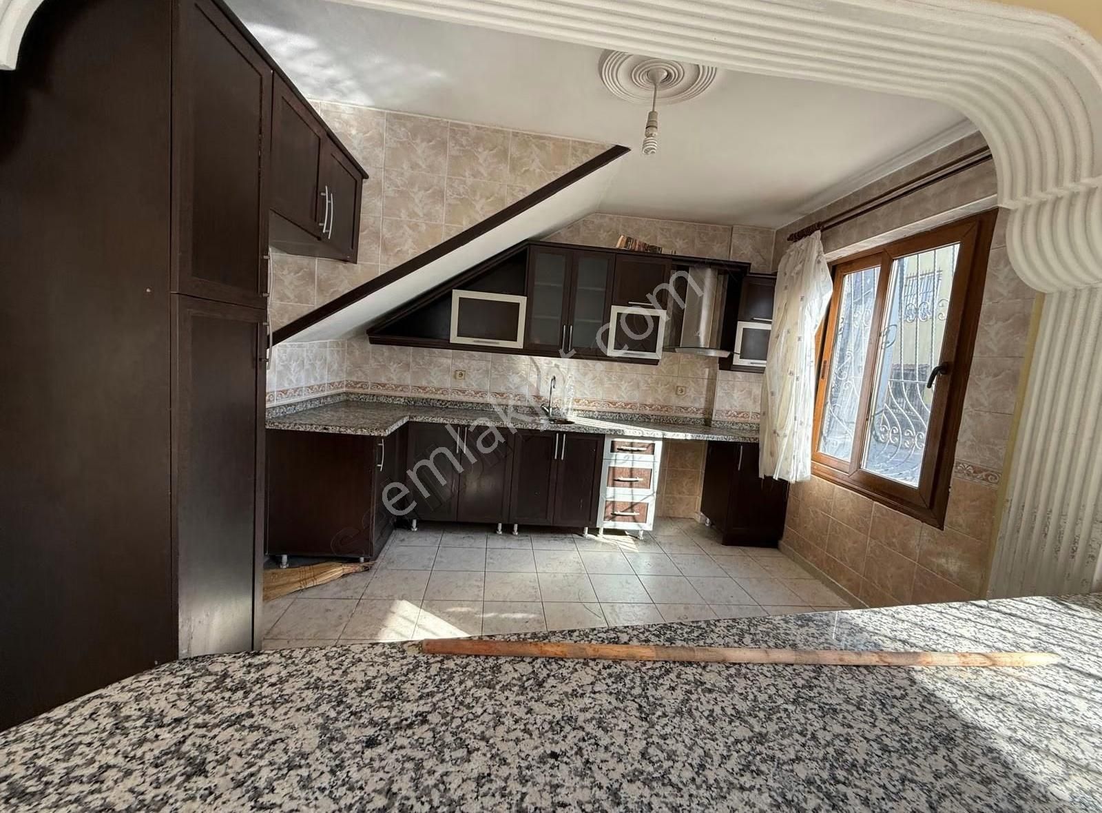 Genç Emlak'tan Sağlık Mah Satılık 4 Katlı Bina. - Görsel 13