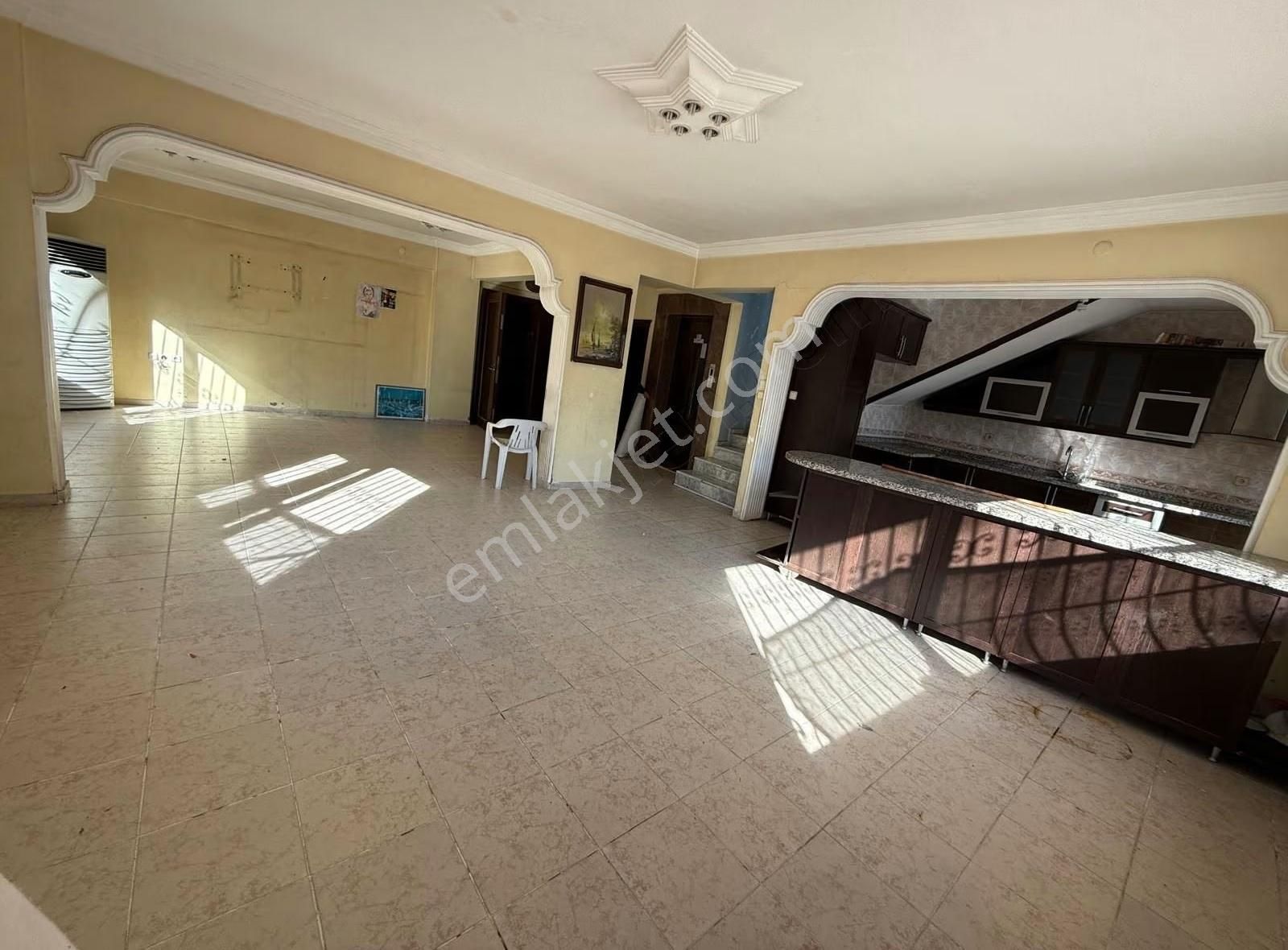 Genç Emlak'tan Sağlık Mah Satılık 4 Katlı Bina. - Görsel 11