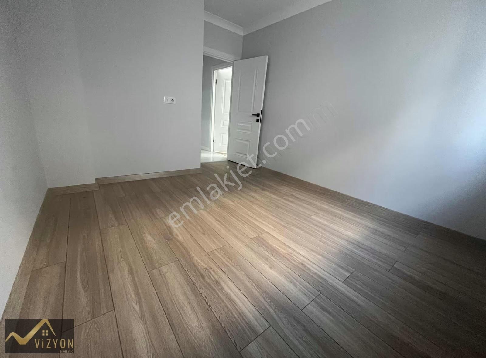 Bayramoğlu Merkezde Satılık Asansörlü 2+1 Ara Kat Daire - Görsel 9