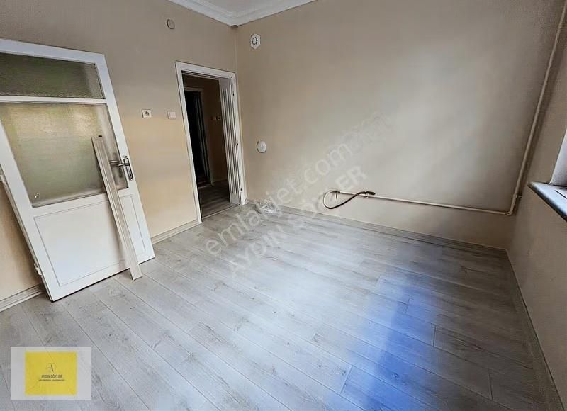 Bağlarbaşı'nda 3+1 120 M² Daire Merkezi Konum - Görsel 5
