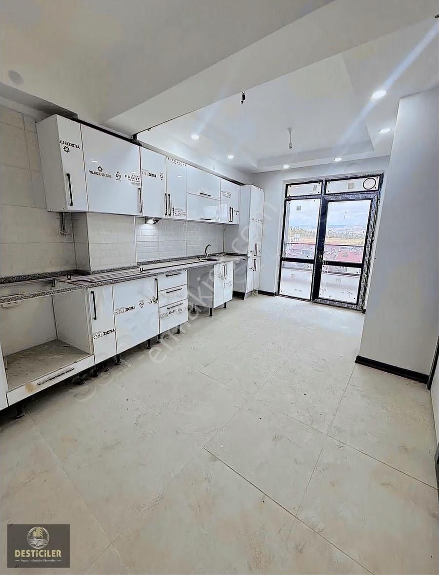 Om-desticiler'den Çevre Yolu Yakını Lüks 3+1 - Görsel 5