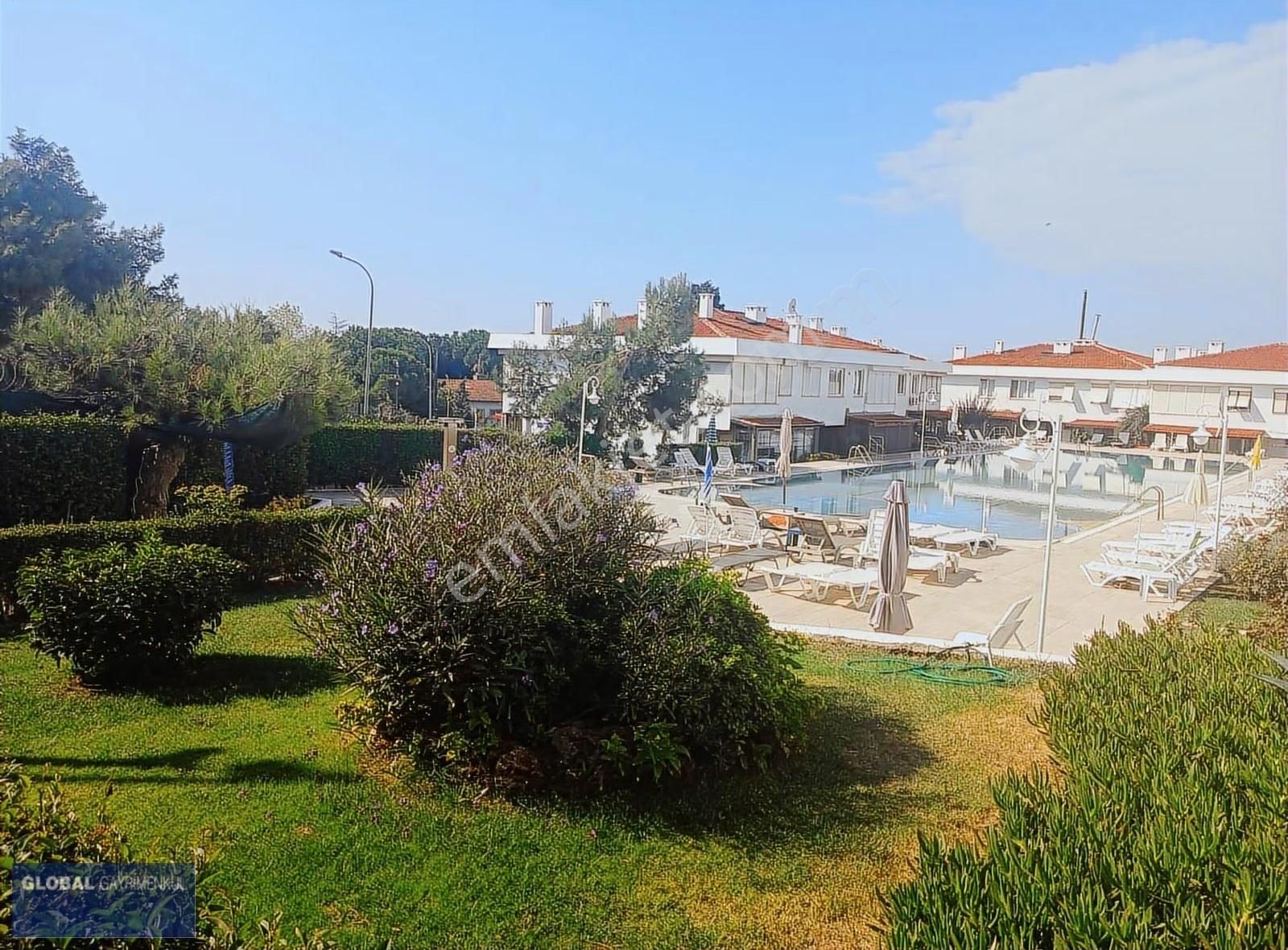 Global'den, Villa Tadında Deniz Ve Havuz Manzaralı 3+1 Daire - Görsel 3