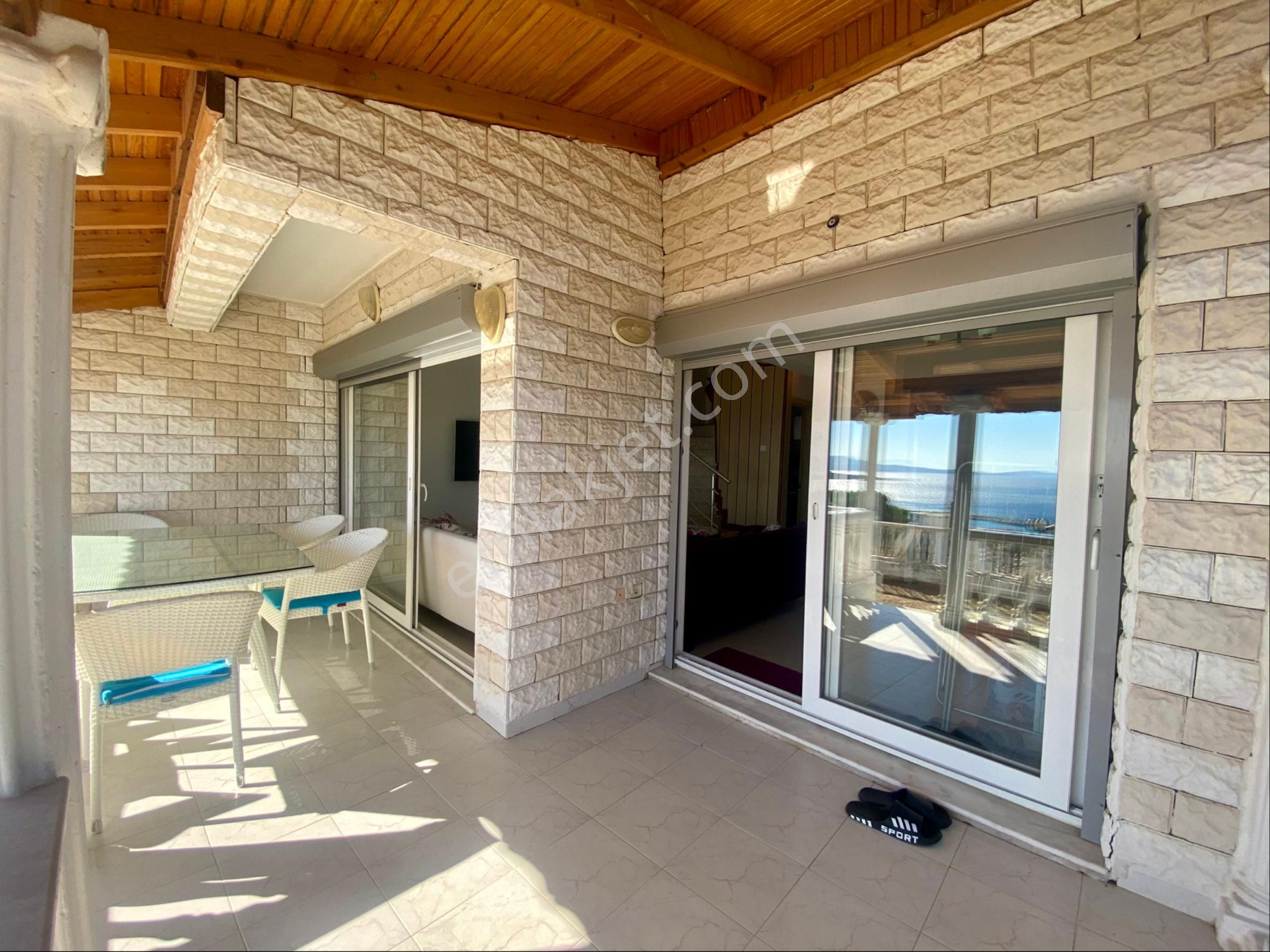 Balıklıova'da, Her Odası Deniz Manzaralı, Köşe Konumda Dubleks - Görsel 11