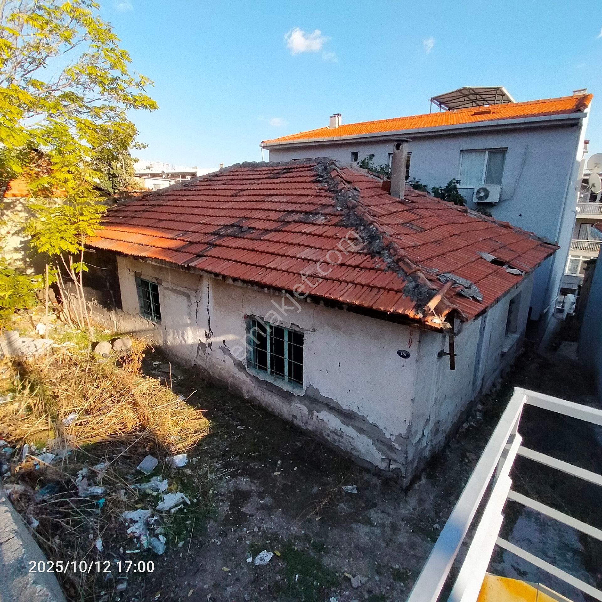 İzmir Çiğli Şirintepe Mahalleside Satılık 318 M2 Müstakil - Görsel 2