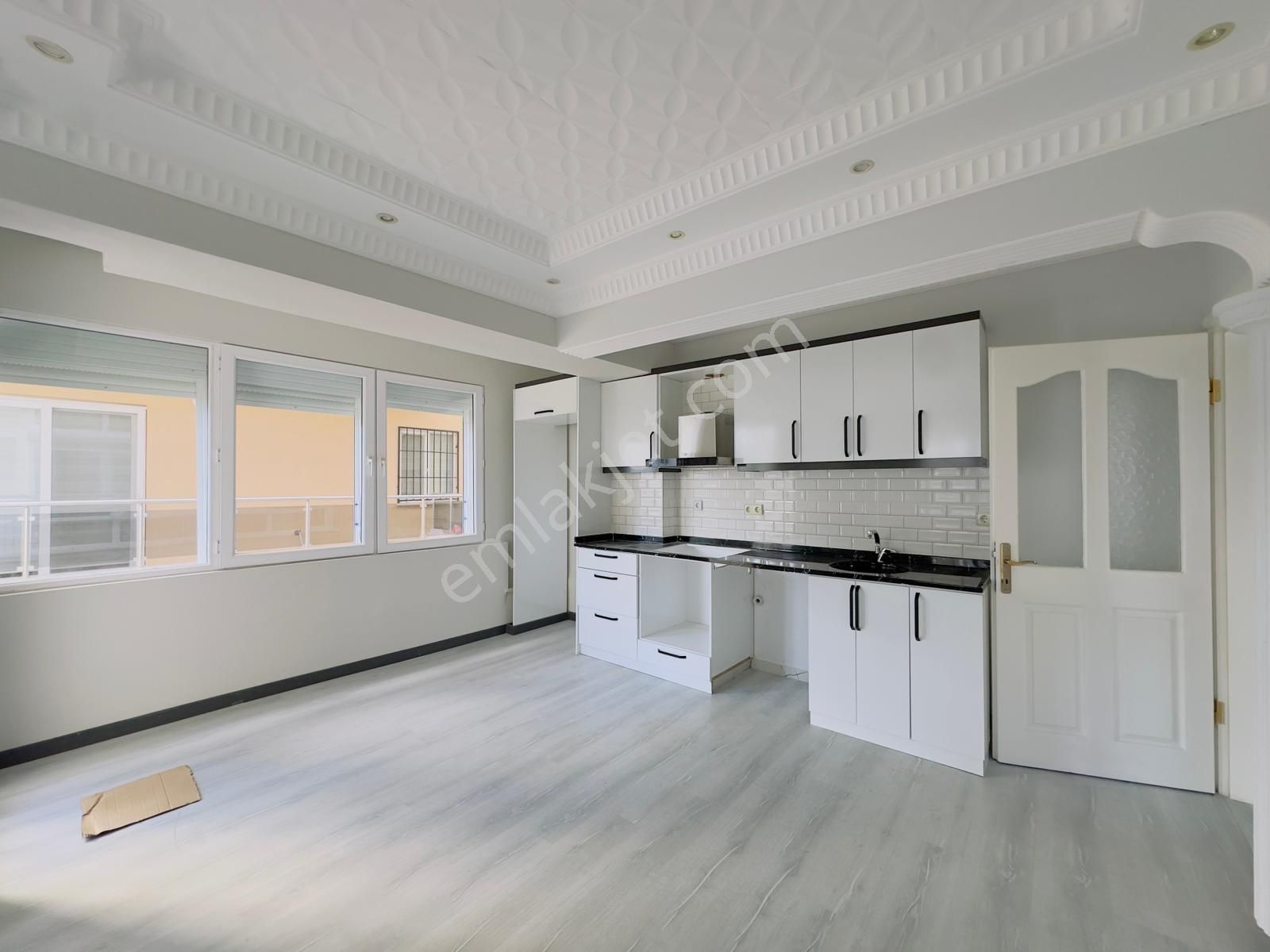 Denize Yürüme Mesafesinde 2+1 İçi Yapılı Daire - Görsel 4