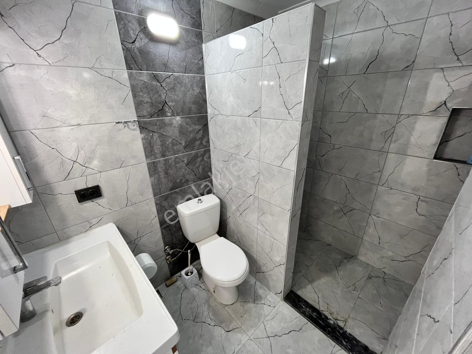 Altınkum'da Denize Yürüme Mesafesinde 2+1 İçi Yapılı Daire - Görsel 3