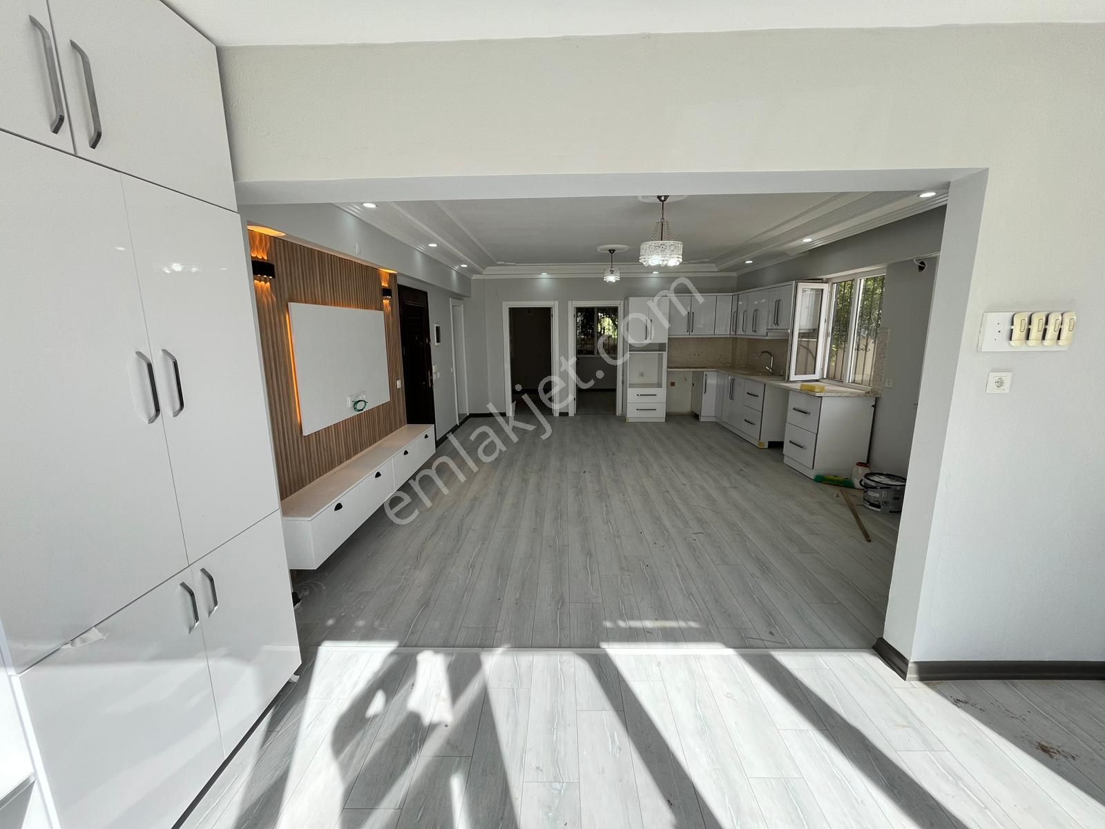 Altınkum'da Denize Yürüme Mesafesinde 2+1 İçi Yapılı Daire - Görsel 7