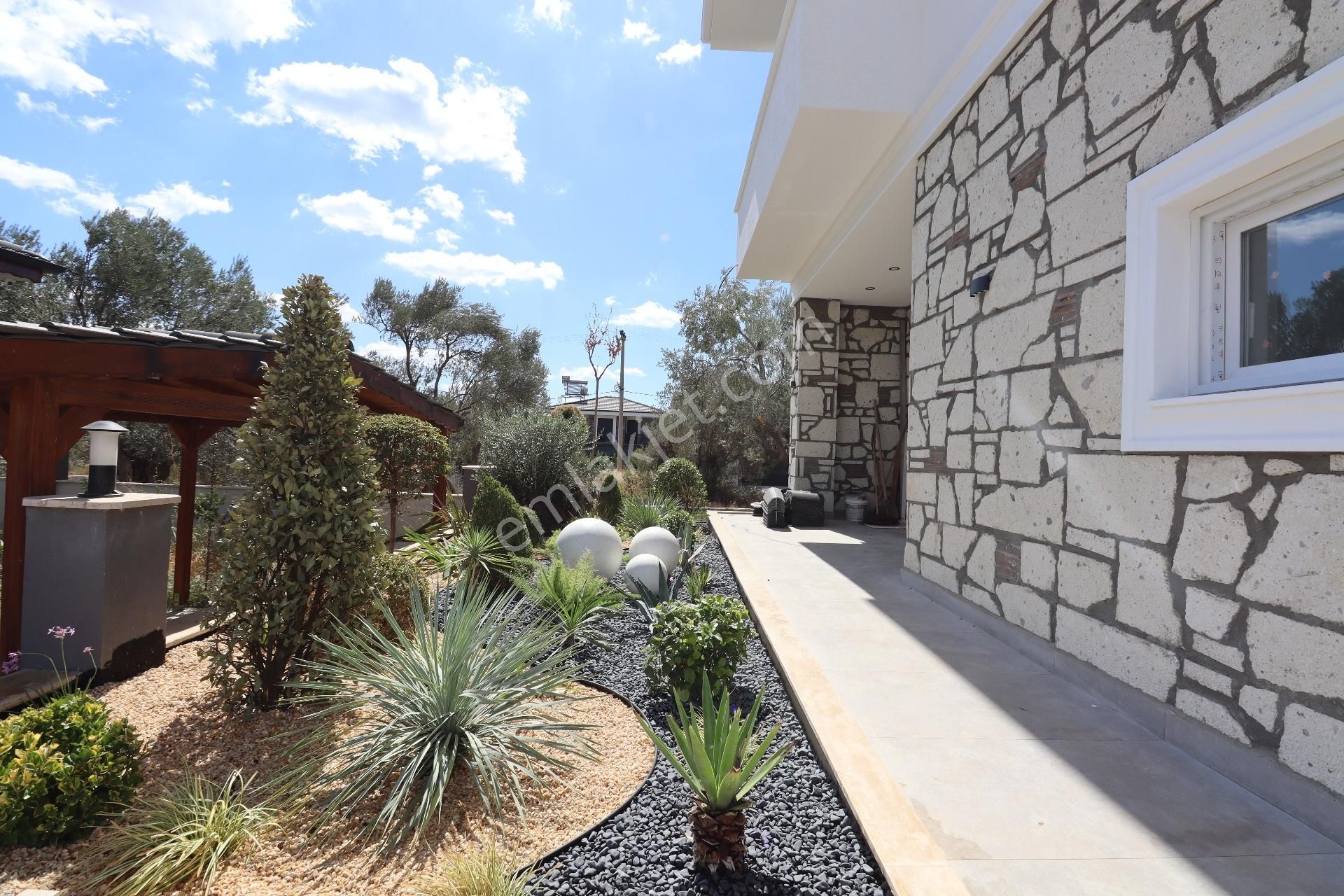 Güre'de 470 M2 Arsa İçinde Satılık Havuzlu 4+1 Villa - Görsel 19