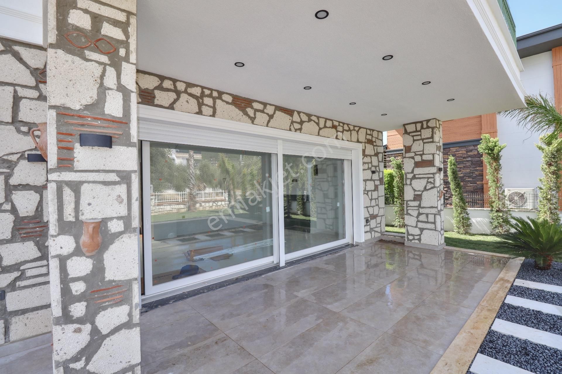 Güre'de 470 M2 Arsa İçinde Satılık Havuzlu 4+1 Villa - Görsel 17